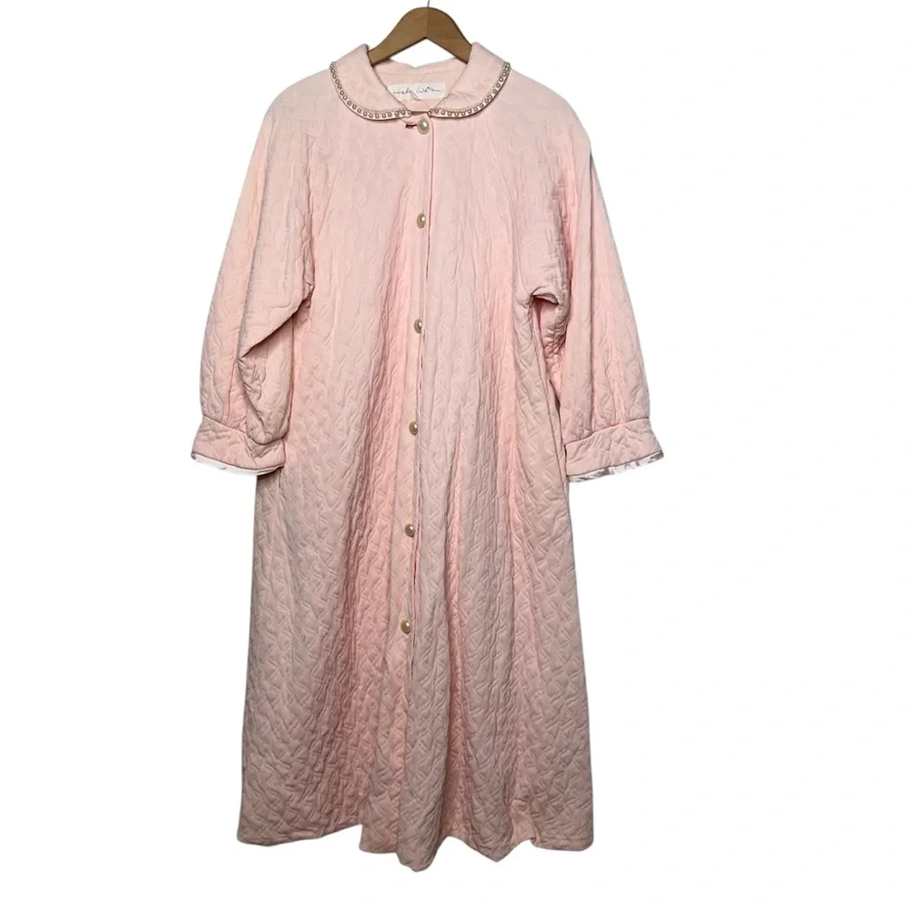 Vintage Hedy Weitz 50s Baby Pink Quilted Button Down Pearl Collar Robe